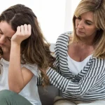 Past prvorozených: psychologové pojmenovali jednu věc, která brání starším dcerám prosadit se v životě past-prvorozenych-psychologove-pojmenovali-jednu-vec-ktera-brani-starsim-dceram.webp.webp